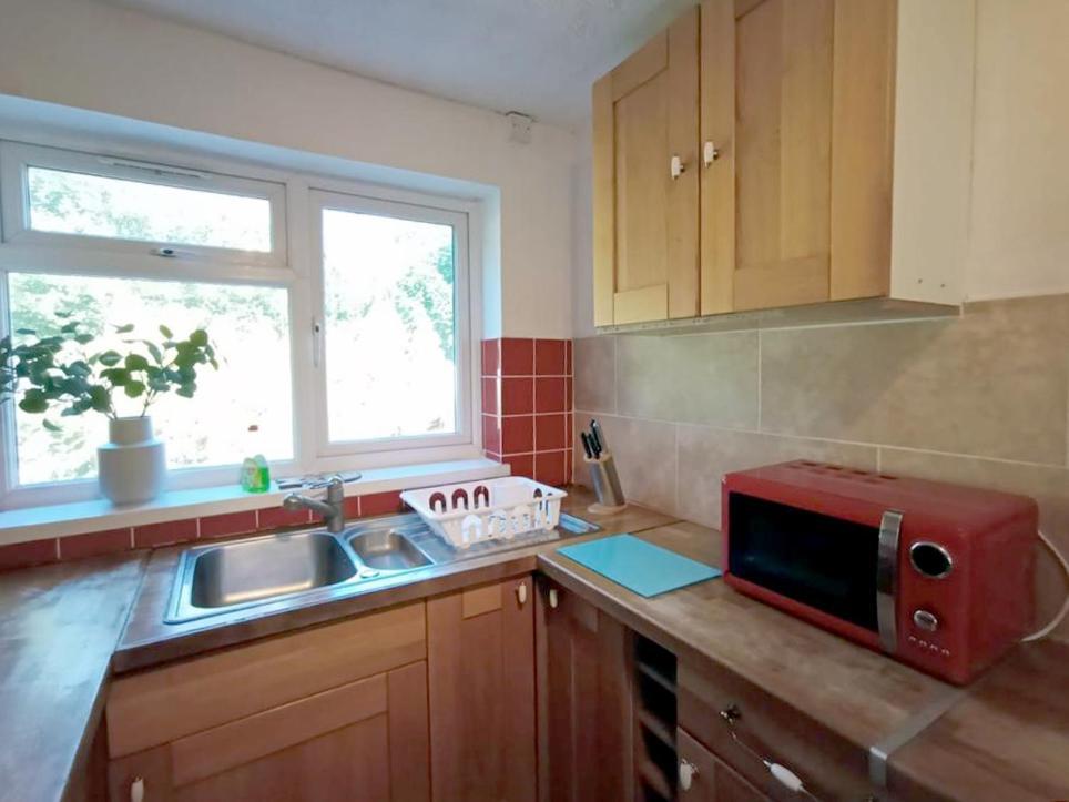 Cozy 4 Bedroom House In Smethwick With 4 Bathrooms Perfect For Contractors And Families Birmingham Extérieur photo