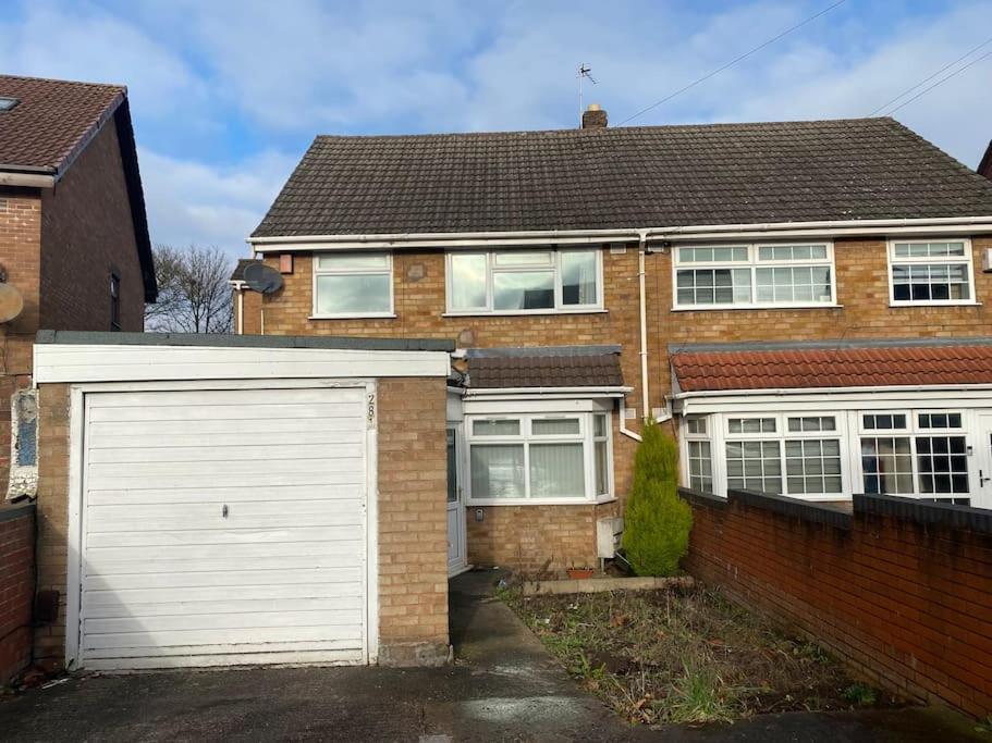Cozy 4 Bedroom House In Smethwick With 4 Bathrooms Perfect For Contractors And Families Birmingham Extérieur photo